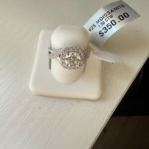 Sterling silver Moissanite 1.5 CT Ring size 7